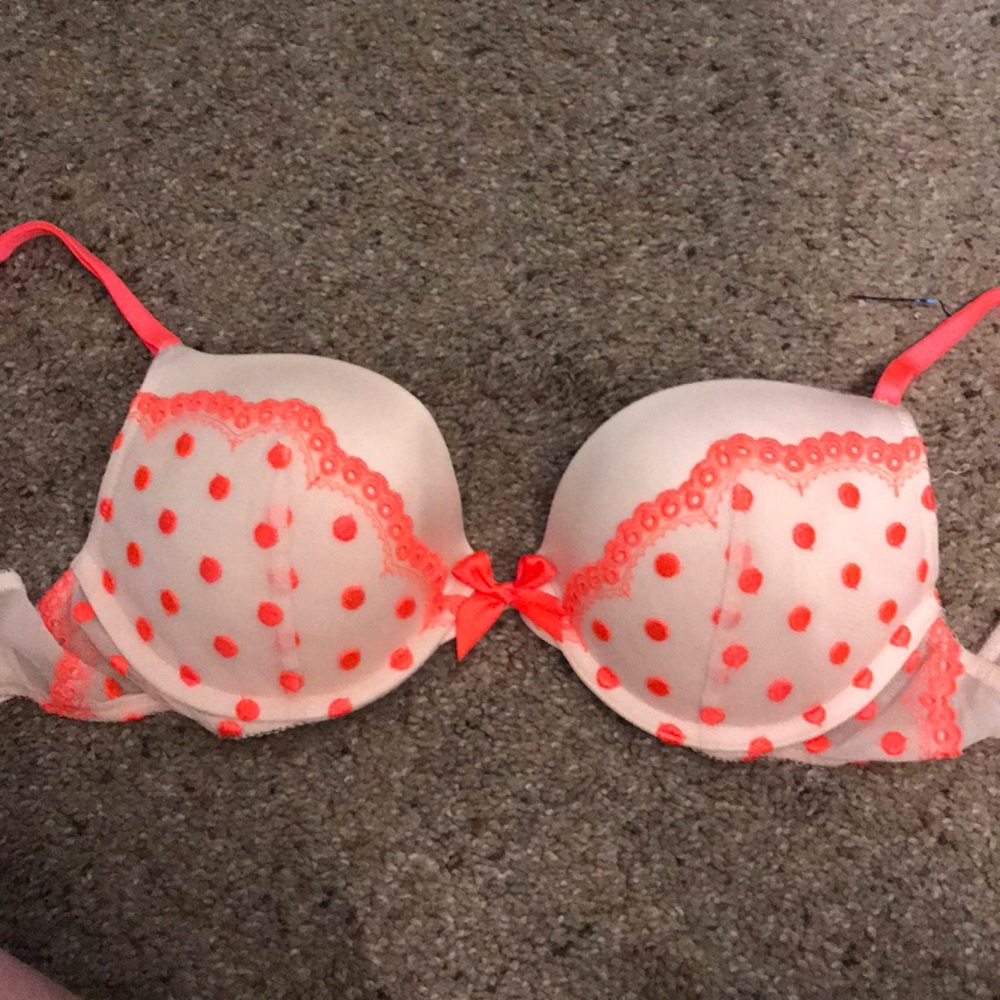 Victoria Secrets bra